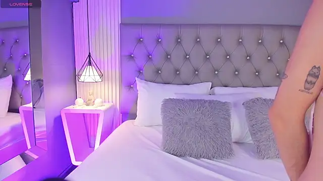 LunaBloomn online show from 02.18.26