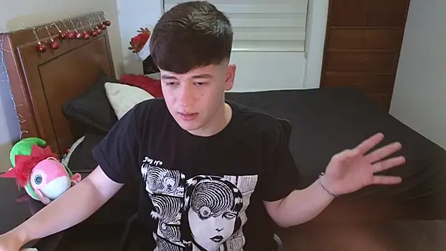 Snapshot of tightncuteass chatting on 11.12.25 tightncuteass online show from 11.12.25