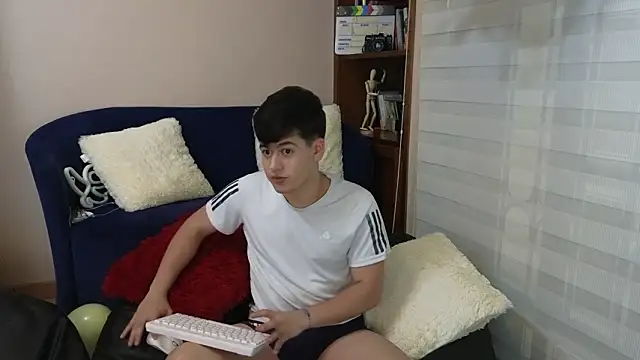 Snapshot of tightncuteass chatting on 02.05.26 tightncuteass online show from 02.05.26