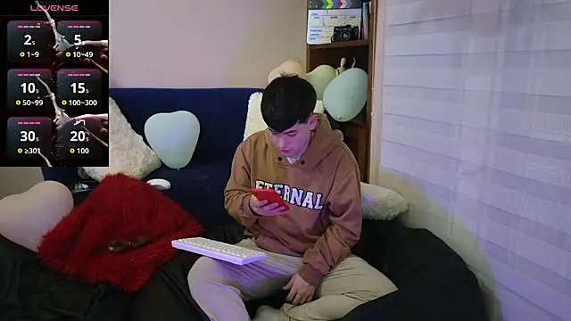 Snapshot of tightncuteass chatting on 02.17.26 tightncuteass online show from 02.17.26