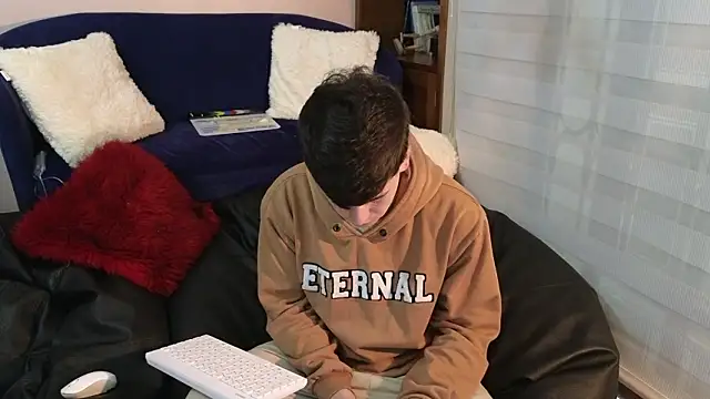 Snapshot of tightncuteass chatting on 02.26.26 tightncuteass online show from 02.26.26