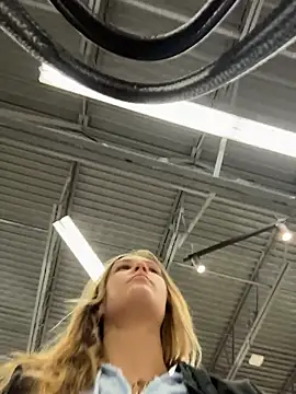 Snapshot of AllesandraLove chatting on 01.06.26 AllesandraLove online show from 01.06.26