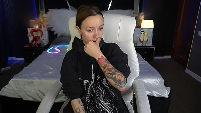 FoxyMayy online show from 02.22.26