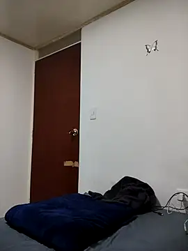 Snapshot of valen-sexx chatting on 10.17.25 valen-sexx online show from 10.17.25