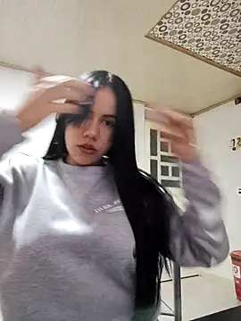 Snapshot of valen-sexx chatting on 11.29.25 valen-sexx online show from 11.29.25