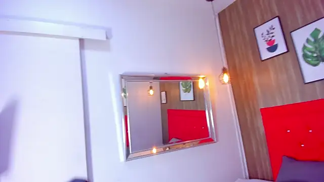 Snapshot of big-tyler chatting on 10.21.25 big-tyler online show from 10.21.25