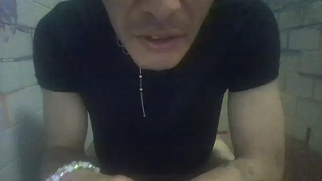 Snapshot of 13itch_Im-iT chatting on 09.15.25 13itch Im-iT online show from 09.15.25