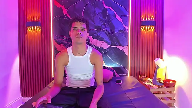 Snapshot of Lucky_boys__X chatting on 10.14.25 Lucky boys X online show from 10.14.25