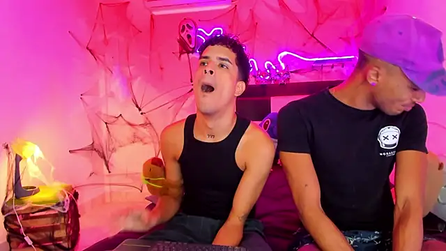 Snapshot of Lucky_boys__X chatting on 10.30.25 Lucky boys X online show from 10.30.25