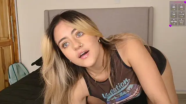 MaryMoon  online show from 12.16.25