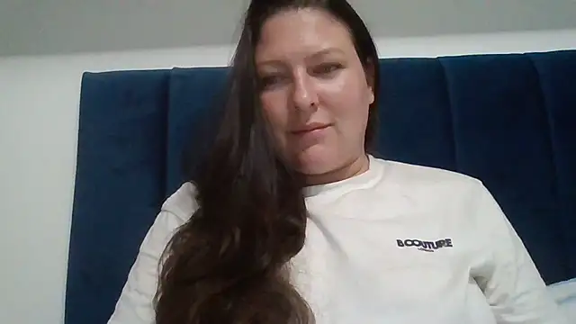 Snapshot of Zarelaa chatting on 07.15.26 Zarelaa online show from 07.15.26
