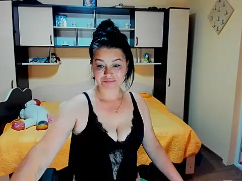 Snapshot of Soffy_Skye chatting on 06.18.26 Soffy Skye online show from 06.18.26
