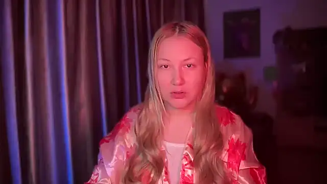 BikiHellena online show from 04.23.26