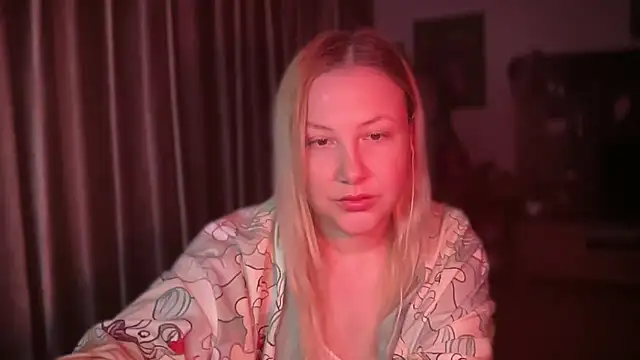 Snapshot of BikiHellena chatting on 06.12.26 BikiHellena online show from 06.12.26
