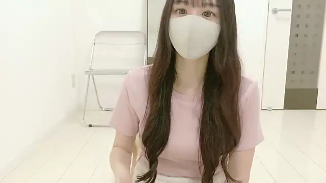  Mia land  online show from 02.11.26