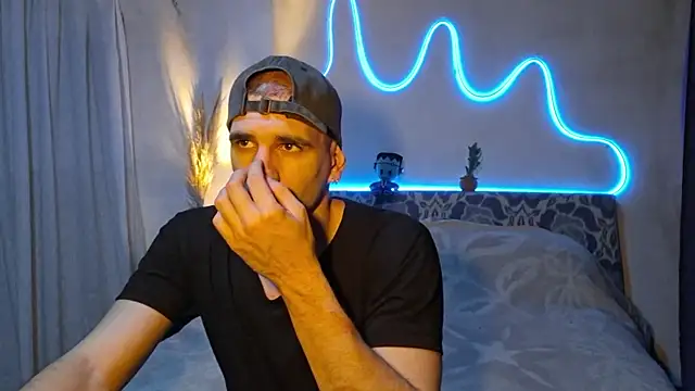 ObeyLust online show from 11.18.25