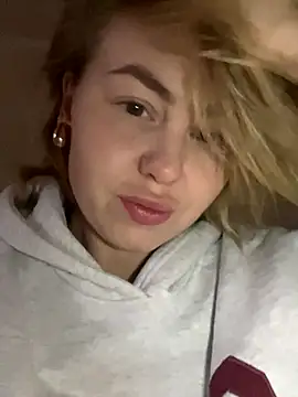 MartaLuna  online show from 10.22.25