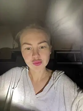 MartaLuna  online show from 11.08.25