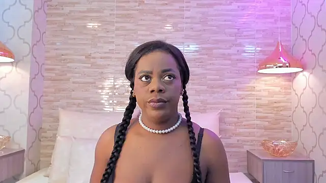 Snapshot of AliceVegga chatting on 11.22.25 AliceVegga online show from 11.22.25