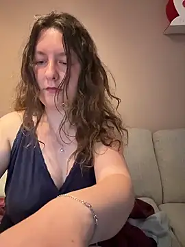 AnielaMarie online show from 09.23.25