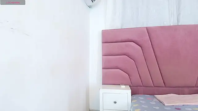 miajhonsonx online show from 03.21.26