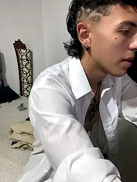 NaytonFreeman online show from 09.21.25