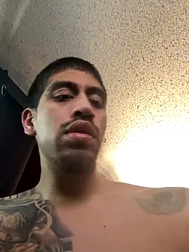 Snapshot of busnfatnutsLildee chatting on 10.30.25 busnfatnutsLildee online show from 10.30.25