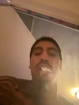 Snapshot of busnfatnutsLildee chatting on 11.20.25 busnfatnutsLildee online show from 11.20.25