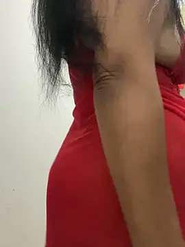 Snapshot of lara9Qouin chatting on 09.11.25 lara9Qouin online show from 09.11.25