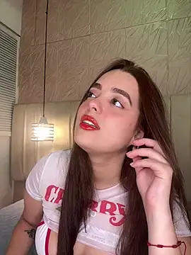 hannahst  online show from 04.14.26