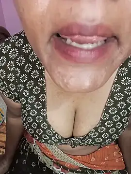 Snapshot of KannadaTamilTeluguBeauty chatting on 06.23.26 KannadaTamilTeluguBeauty online show from 06.23.26