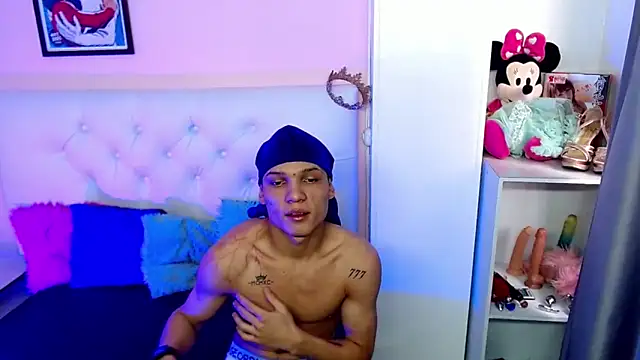 Snapshot of EL_VENEZOLANO_22CM chatting on 09.29.25 EL VENEZOLANO 22CM online show from 09.29.25