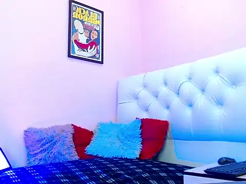 Snapshot of EL_VENEZOLANO_22CM chatting on 10.30.25 EL VENEZOLANO 22CM online show from 10.30.25