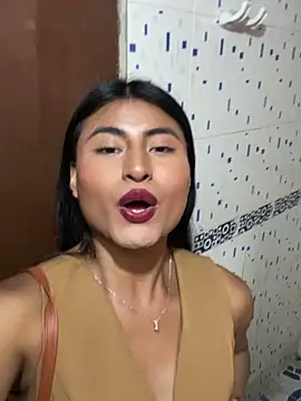 Snapshot of Michelle_Narvaez chatting on 10.20.25 Michelle Narvaez online show from 10.20.25