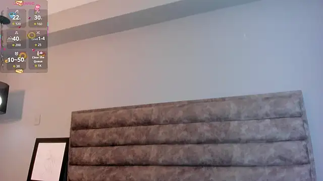 Aliciabloom online show from 10.17.25