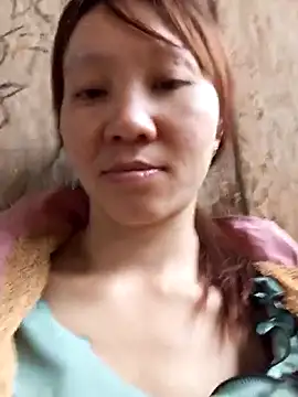 Snapshot of bonnie-00 chatting on 04.19.26 bonnie-00 online show from 04.19.26