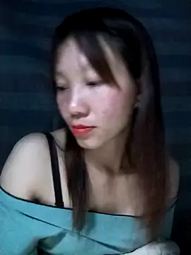 Snapshot of bonnie-00 chatting on 04.29.26 bonnie-00 online show from 04.29.26