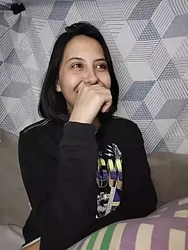 Snapshot of scarletoficial chatting on 06.18.26 scarletoficial online show from 06.18.26