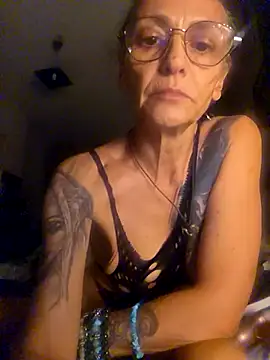 Snapshot of jasonee13 chatting on 05.29.26 jasonee13 online show from 05.29.26