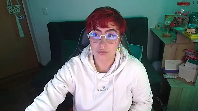 Miacatsito3 online show from 12.17.25