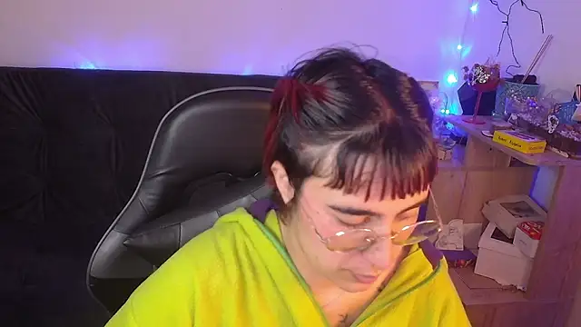 Miacatsito3 online show from 03.21.26