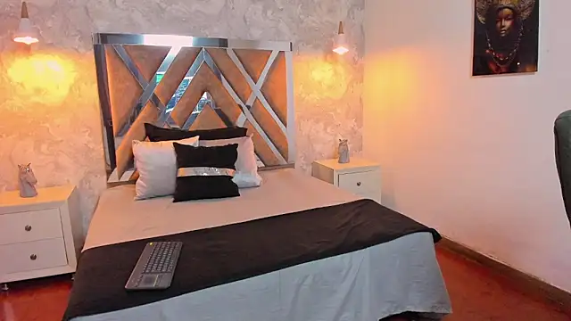 Snapshot of kraven_lust chatting on 09.17.25 kraven lust online show from 09.17.25