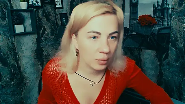 EmmaCat  online show from 12.19.25