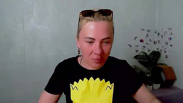 EmmaCat  online show from 05.05.26