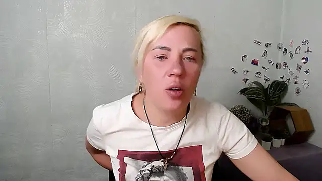 EmmaCat  online show from 05.07.26