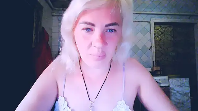 EmmaCat  online show from 05.16.26