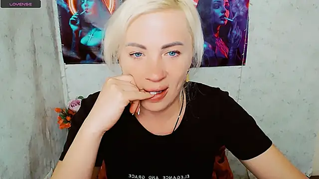 EmmaCat  online show from 05.26.26
