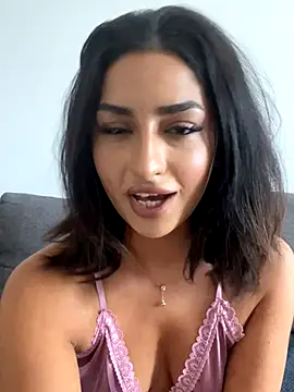 Snapshot of Mia_spicyy chatting on 11.04.25 Mia spicyy online show from 11.04.25