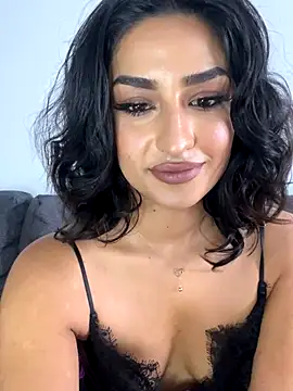 Snapshot of Mia_spicyy chatting on 11.10.25 Mia spicyy online show from 11.10.25