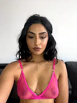 Snapshot of Mia_spicyy chatting on 11.16.25 Mia spicyy online show from 11.16.25